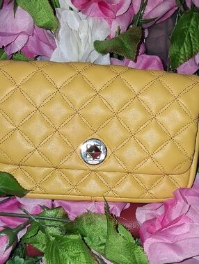 Quilted Yellow Women's Crossbody Bag - Stylish Everyday